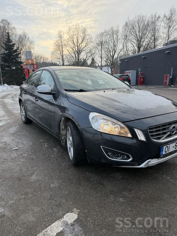 Volvo Volvo s60 very well kept. just buy and drive with 