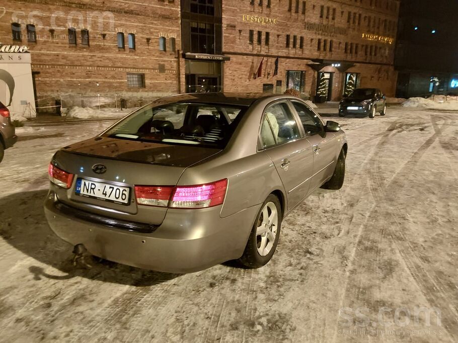 Hyundai Manuāls, jauna TA. Planšete kuru var savienot ar t