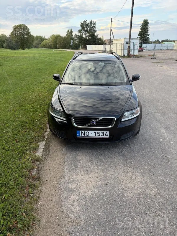 Volvo V50 - 1