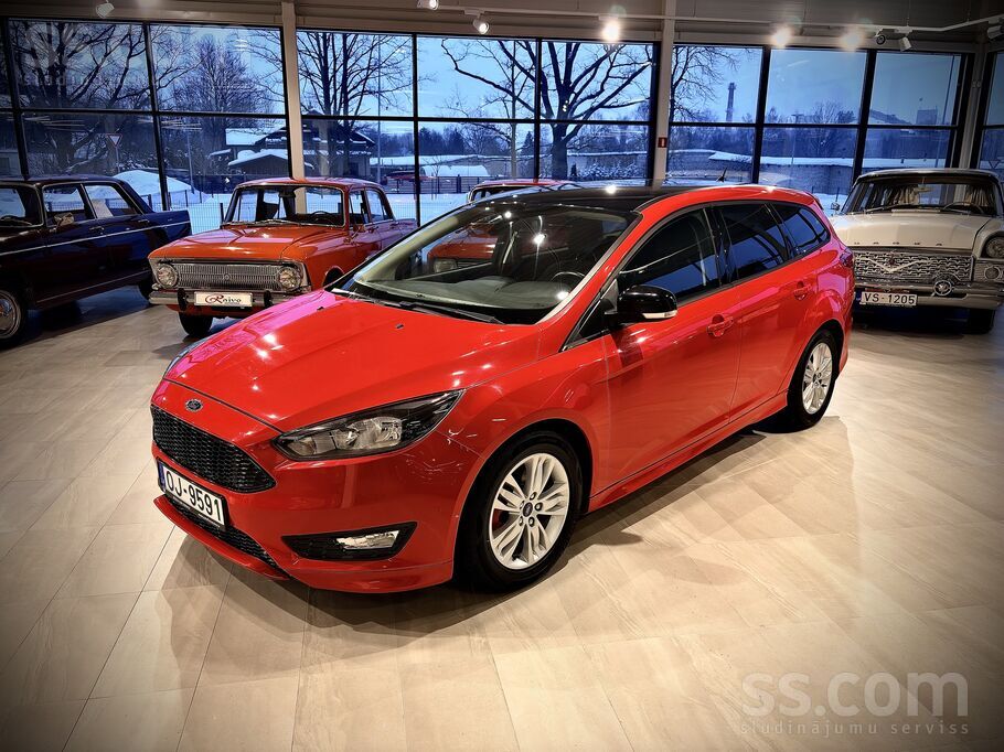 Ford Focus, ar benzīndzinēju un manuālo ātrumkārbu. 

Auto spilgtā izpildī