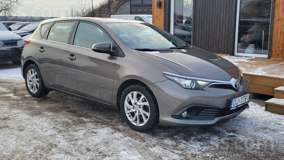 Toyota Auris 1.6 i, benzīns, automāts. Cena ar 21% Pvn.
A/m caurskatāma