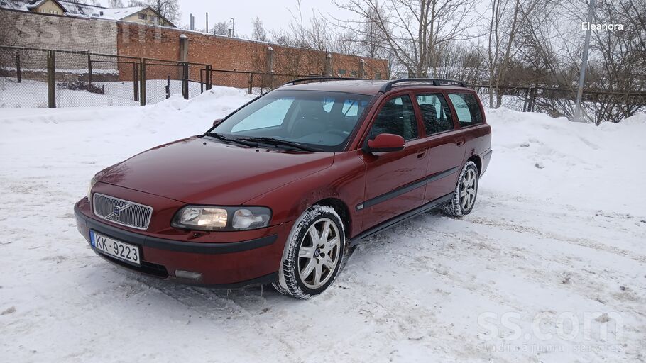 Volvo Pārdodu volvo v70.