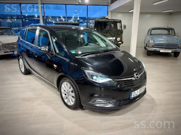 Opel Opel Zafira Tourer ar dīzeļdzinēju un automātisko 
