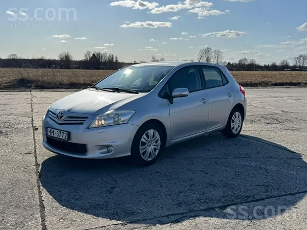Toyota Toyota Auris, jauna ta, ekonomisks 1.6 benzīns, me