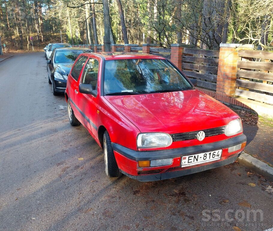 Golf mk3. Bojāti salona griesti, bojāts lodveida svienojums klusinātājam, ap