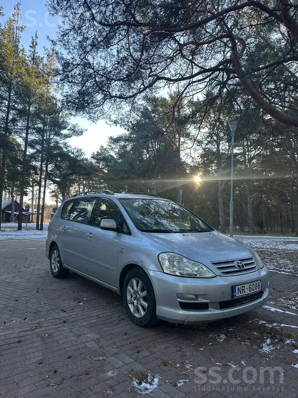 Toyota Pārdod plašu auto ar nesen izietu tehnisko apskati