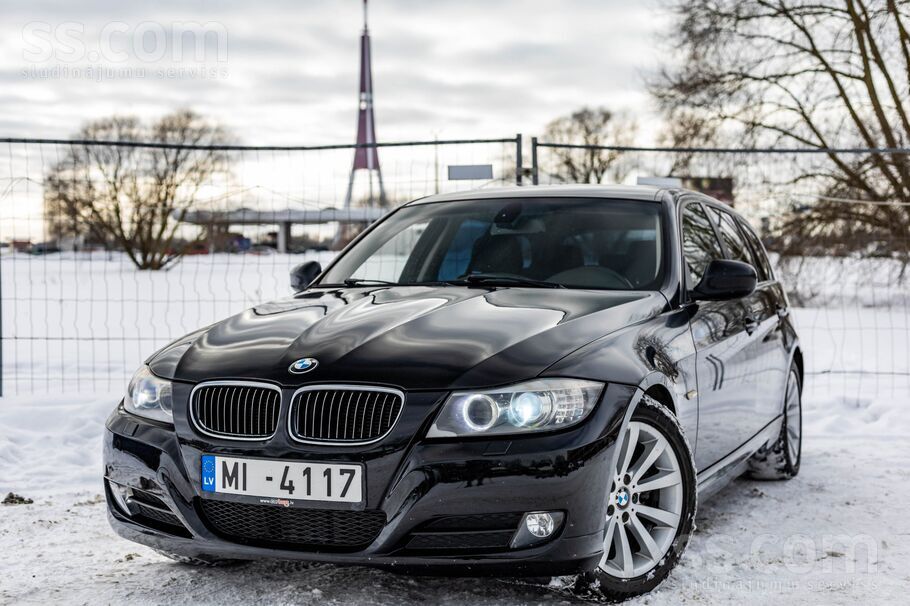 BMW BMW 325d ar 3.0 litru dīzeļdzinēju un automātisko 