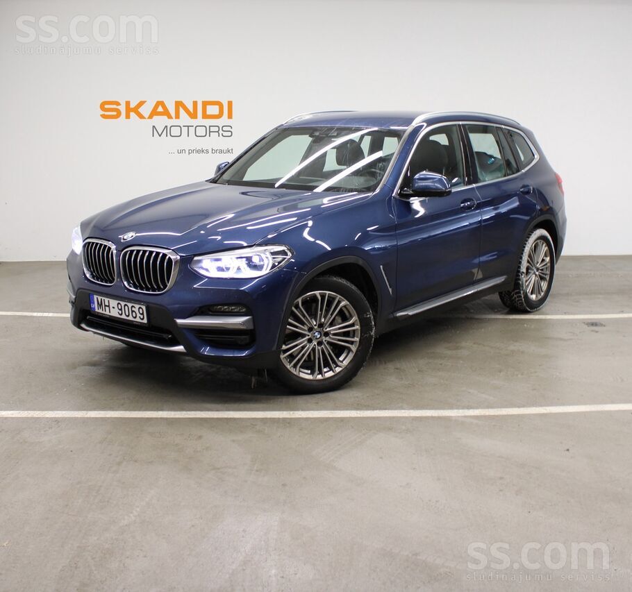 BMW X3 komplektācija ar 2.0 Benzīna dzinēju un Automātisko ātrumkārbu-252 Z/