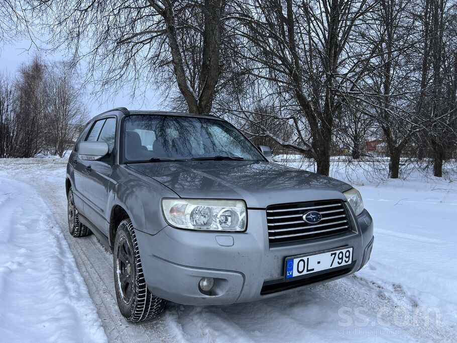 Subaru Subaru Forester 2.0 benzīns 116kw manuālis ar paze