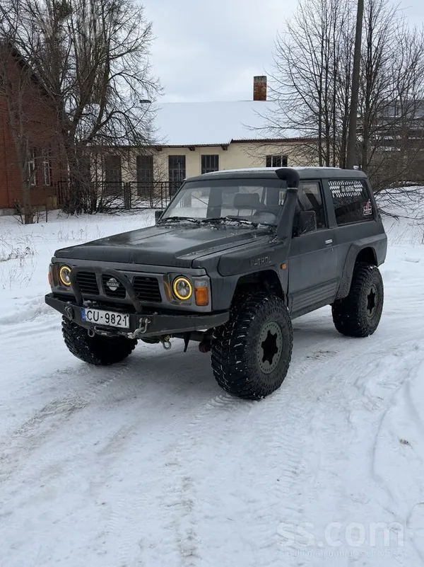 Nissan Tehniski auto viss strādā. 