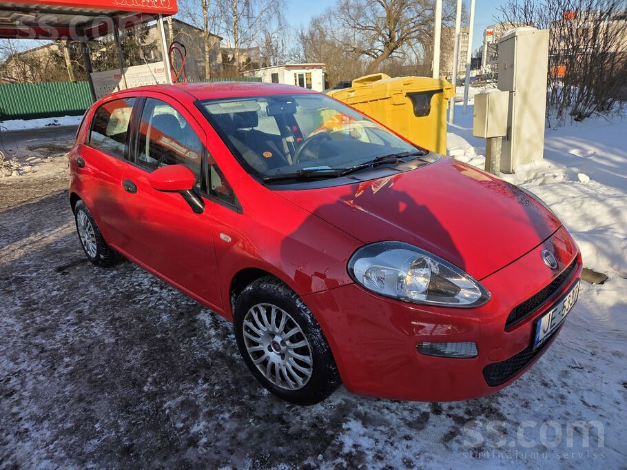 Fiat Pārdod īpašniece labu mašīnu. Nomainītas priekšējā