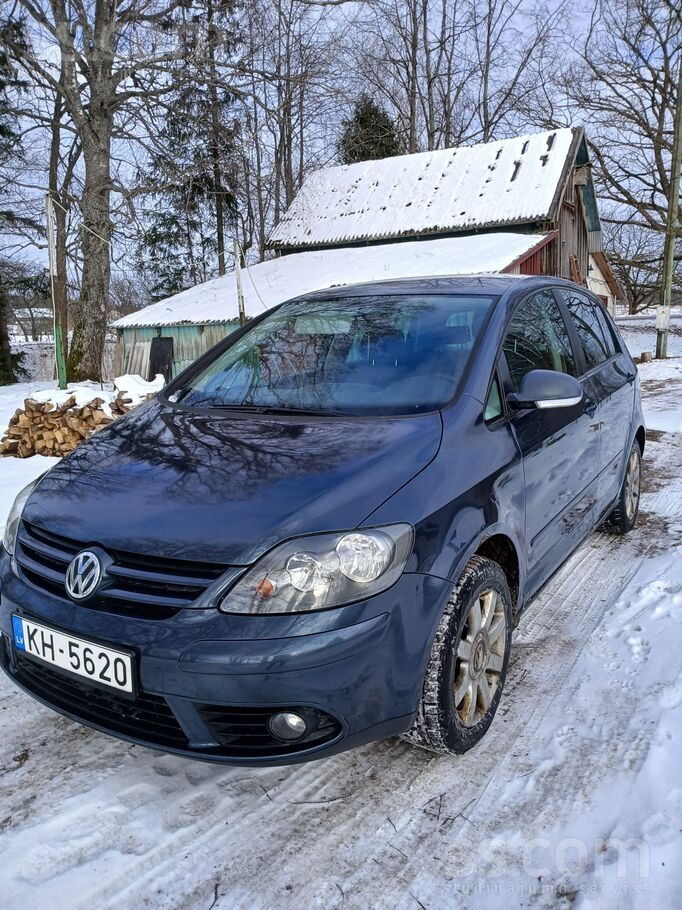 Pārdod 2005.gada golf plus, manuāls, 1.6 benzīns. Daudz kas sataisīts, nomai
