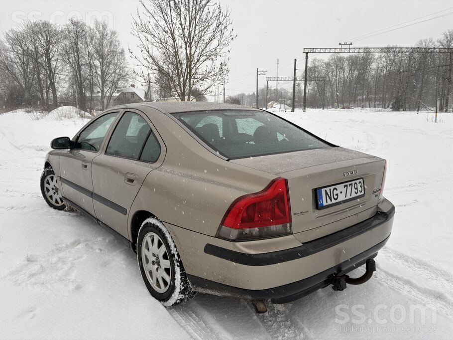 Volvo Pārdodu uzticamu Volvo S60 ar ekonomisku dīzeļdzin