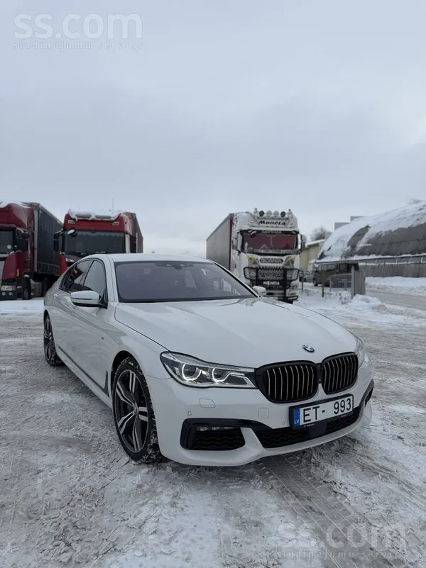 BMW 750i Xdrive, G11 (330Kw, 449Zs), mineral-weiss met