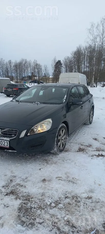 Volvo Pārdodu volvo v60 2012 gadu 1.6 dīzeli 84Kw. 