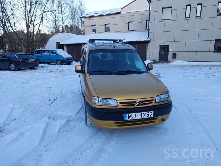 Citroen Продается автомобиль Citroen Berlingo 2001 года вы