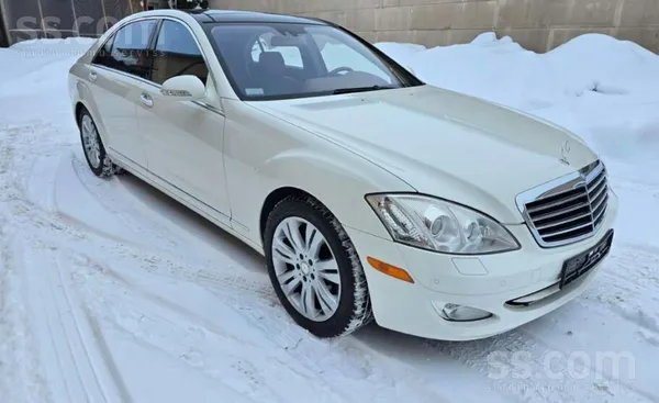 Mercedes Palīdzu pārdod lieliski koptu mašīnu. Salīdzinoši 