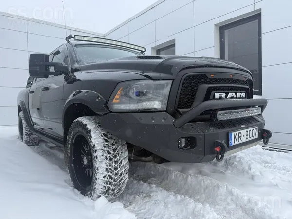Dodge Ekskluzīvs Dodge Ram 1500 ar pilnāko komplektāciju