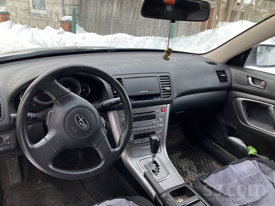 Visā visumāmā auto labs.
Dzinējs, kārba un pilnpiedziņa strādā labi.
Ir