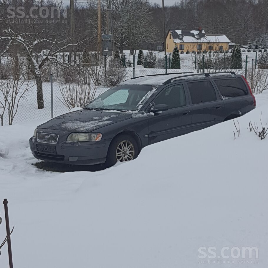 Volvo Automašīnai pil dzesēšanas šķidrums. Korozija- Nep