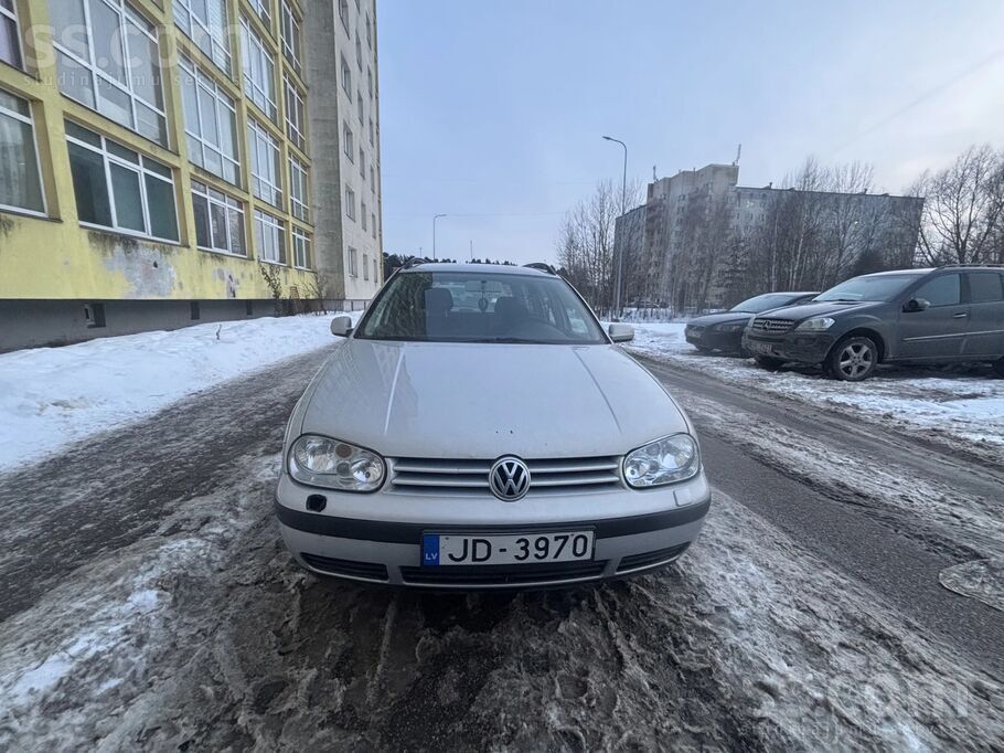 Volkswagen Ekonomisks, īsts darba rumaks, šur tur roka jāplie