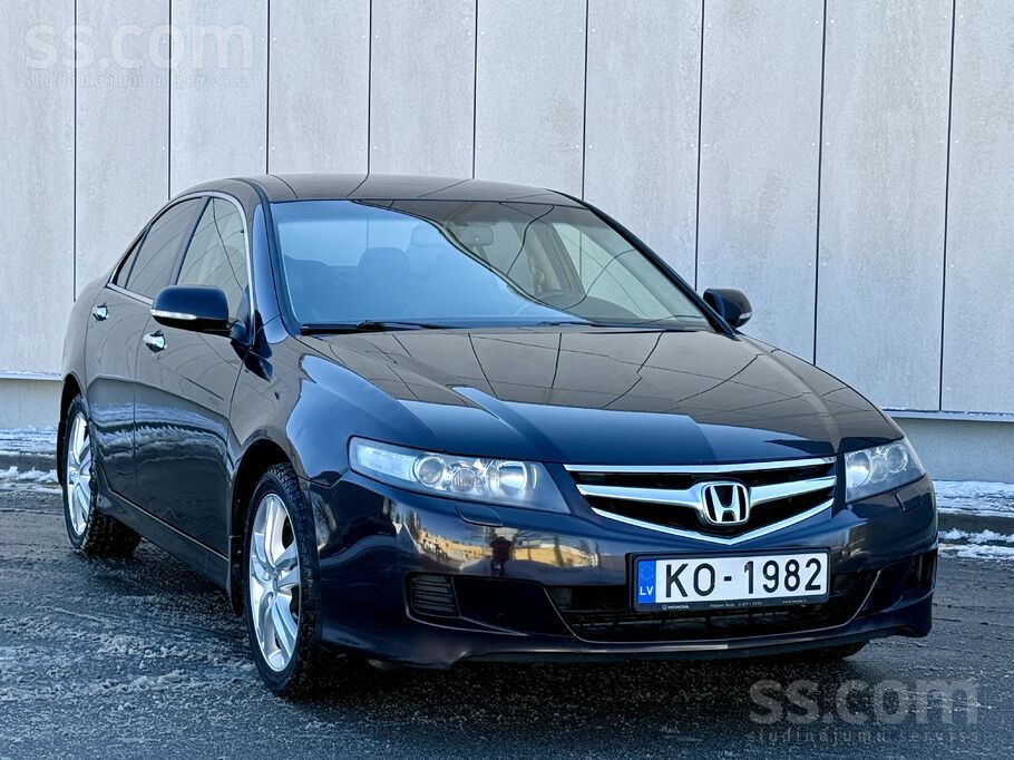 Honda Accord 2.0 benzins, automāts, pirkta jauna pie ofi