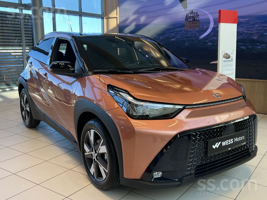 Jauns auto. Toyota Aygo X Crossover Hybrid 115 (116 hp) E-Cvt Pulse.
Aut