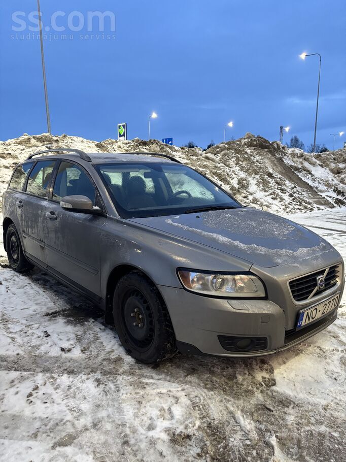 Volvo Auto apmierinoša stāvokli. 