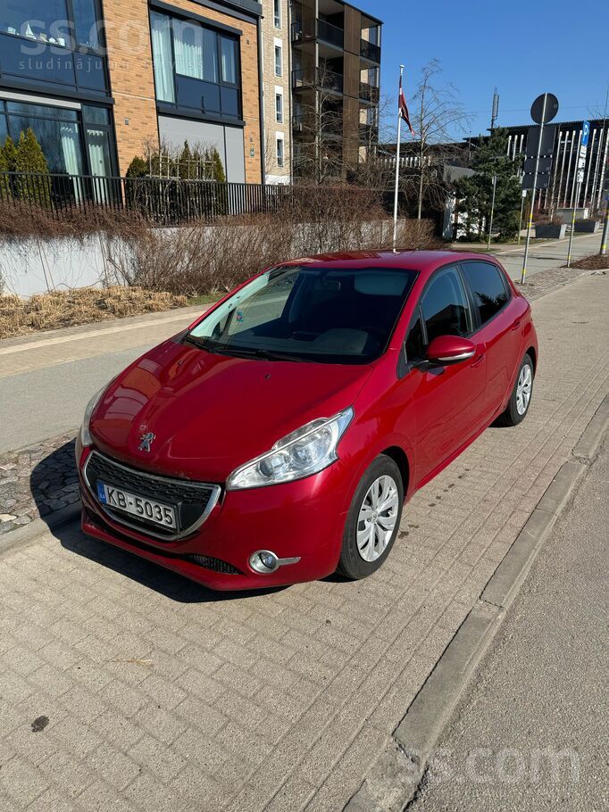 Peugeot Pārdodu Peugeot 208, 