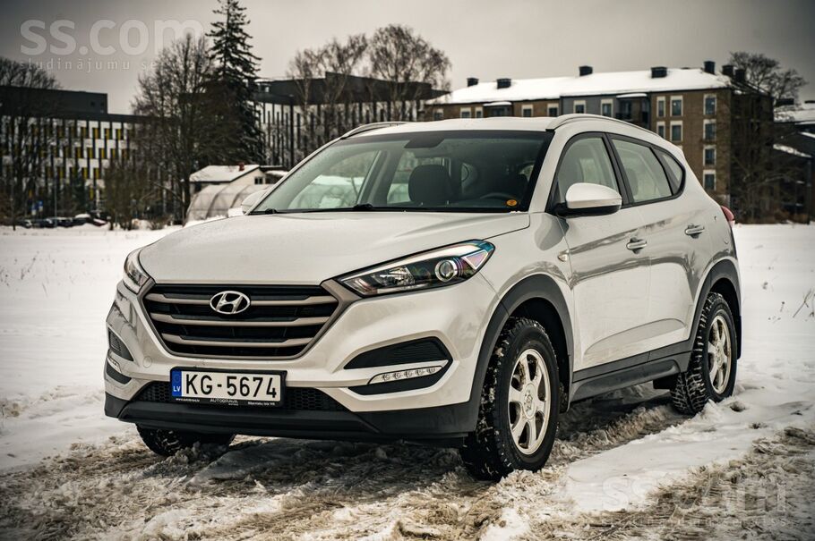 Pārdod Hyundai Tucson 1.6 benzīns, 97 kw, manuālāātrumkārba. Cena ar Pvn.