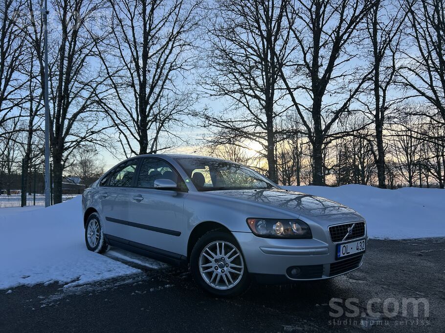 Volvo Sveiki. Pārdod labu volvo s40, 2006 gada, 5 robu m