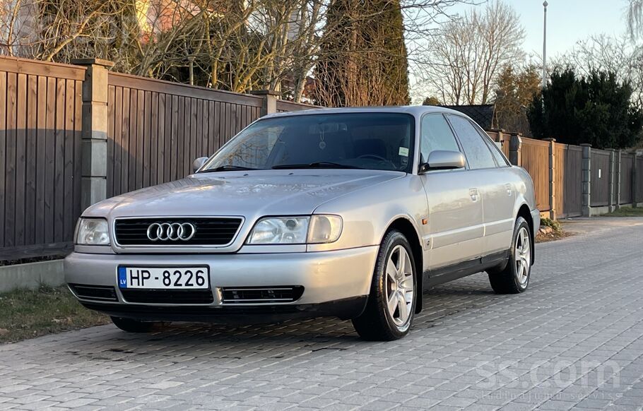 Audi Pārdodas Audi A6 C4 1996. Gada izlaiduma ar 1.8 be
