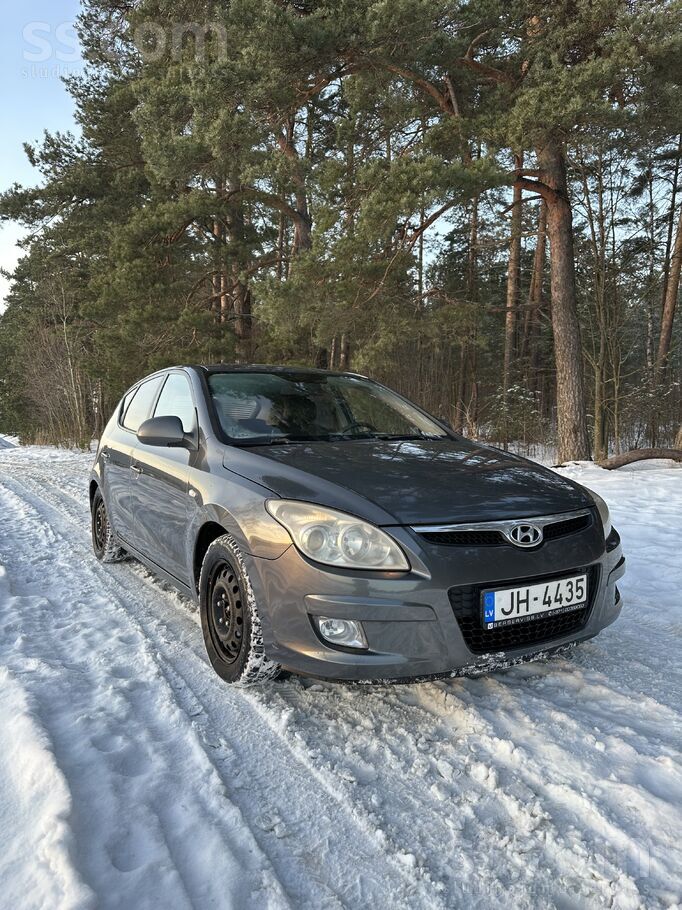 Hyundai Pārdodu Hyundai i30 1.6 dīzelis, manuālā kārba. 