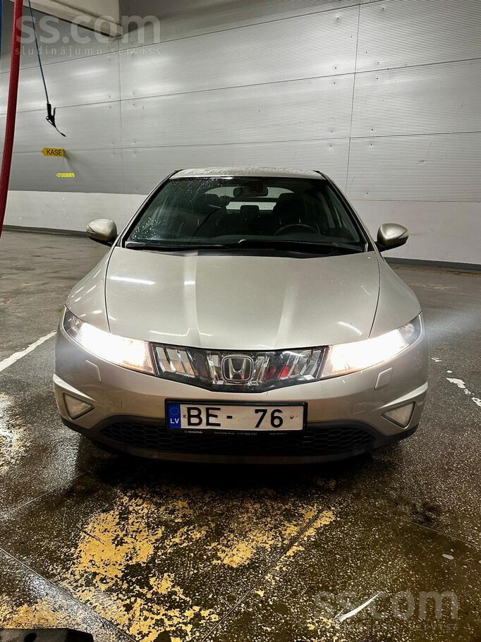 Honda Pārdodu Honda Civic, 2007. gada, 1.8 benzīns, manu