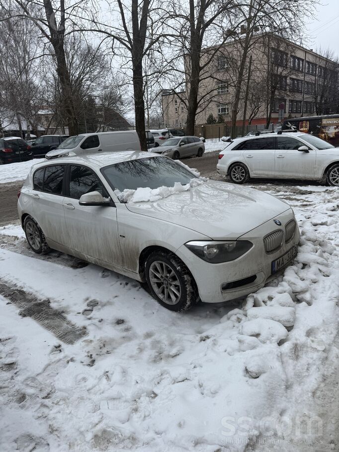 BMW Продаётся автомобиль 2012 года комплектация Urban
