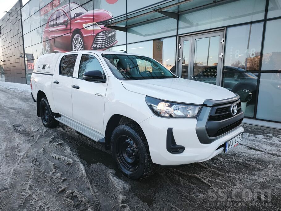 Toyota Hilux Double Cab 2.4 D-4D (150 hp) 4Wd M/t Dlx+
