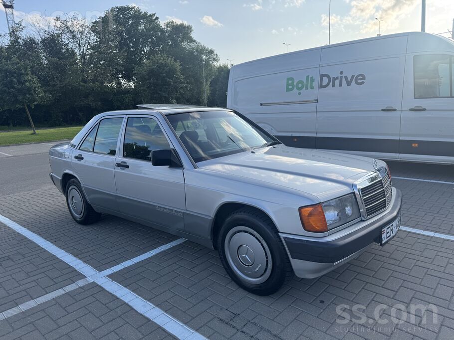 Pārdodu Mercedes-Benz 190 .
No iegādes brīža auto visu laiku atradies Lat