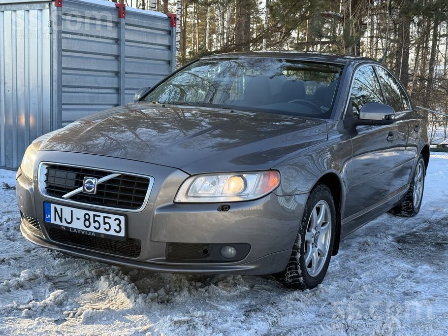 Volvo S80 3.2 Benzīna dzinējs, jaudīgs ar 175kw motoru. Automātisko ātrumkar