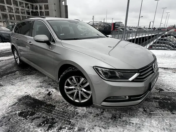 Volkswagen Uzņēmums pārdod VW Passat B8(universāls) 2017. gad