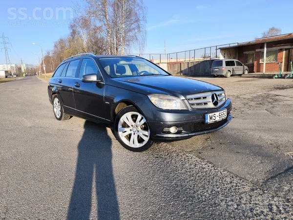 Mercedes Pārdodu Mercedes Benz C200, motors strādā teicami