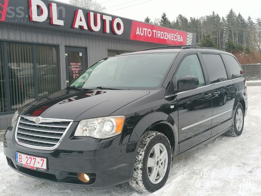 Chrysler Pārdodu koptu ģimenes automašīnu labā tehniskā un 