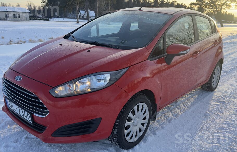 Pārdodu Ford fiesta 2015 gada 
Auto ļoti labā tehniskā stāvoklī ar mazu nob