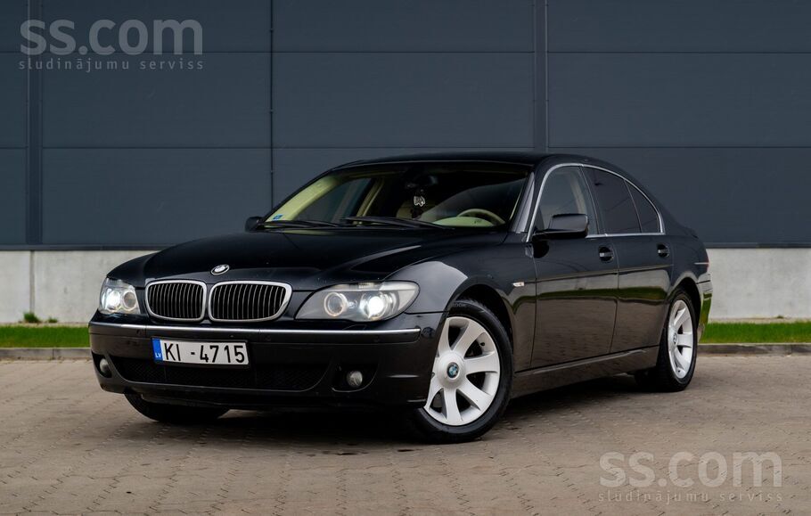 BMW BMW 730D ar 3.0 dīzeļdzinēju un automātisko transm