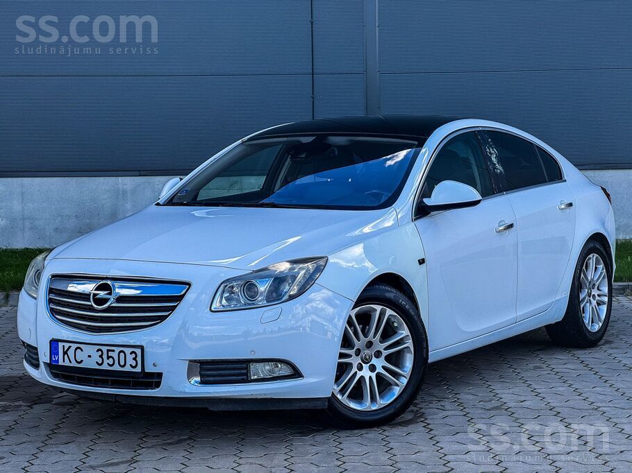 Opel Opel Insignia ar 2.0 litru dīzeļdzinēju ar manuālo