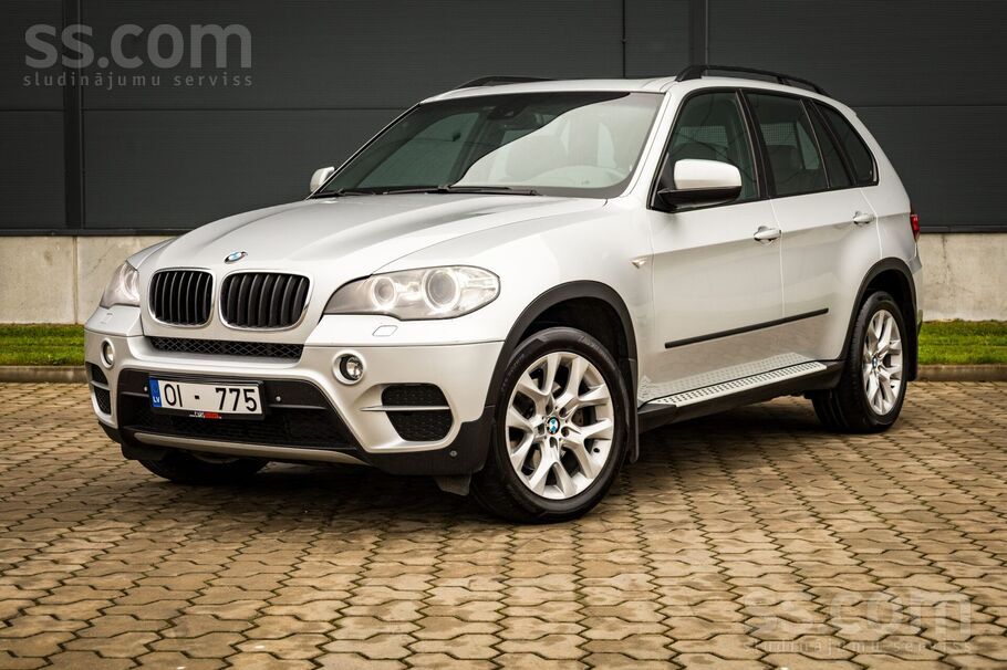 BMW BMW X5 ar 3.0 litru dīzeļdzinēju un automātisko tr