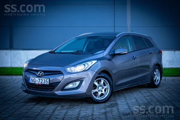 Hyundai Hyundai I30 ar 1.6 litru dizeļdzinēju un ar automā