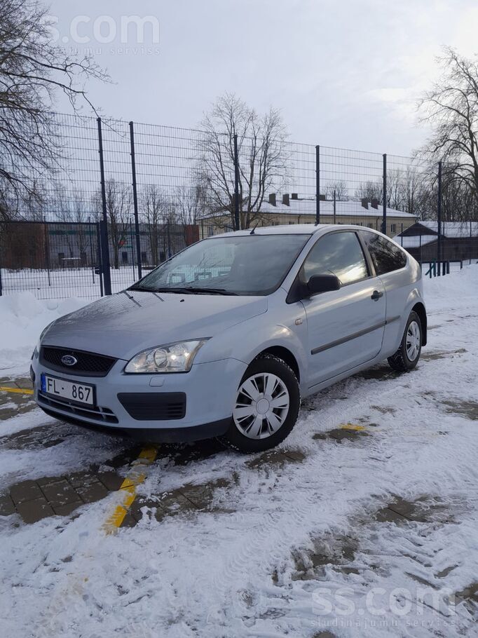 Ford Focus 1.6l benzīna dzinējs, 5.pak. mehāniskā ātrumkārba, lābā tehniskā