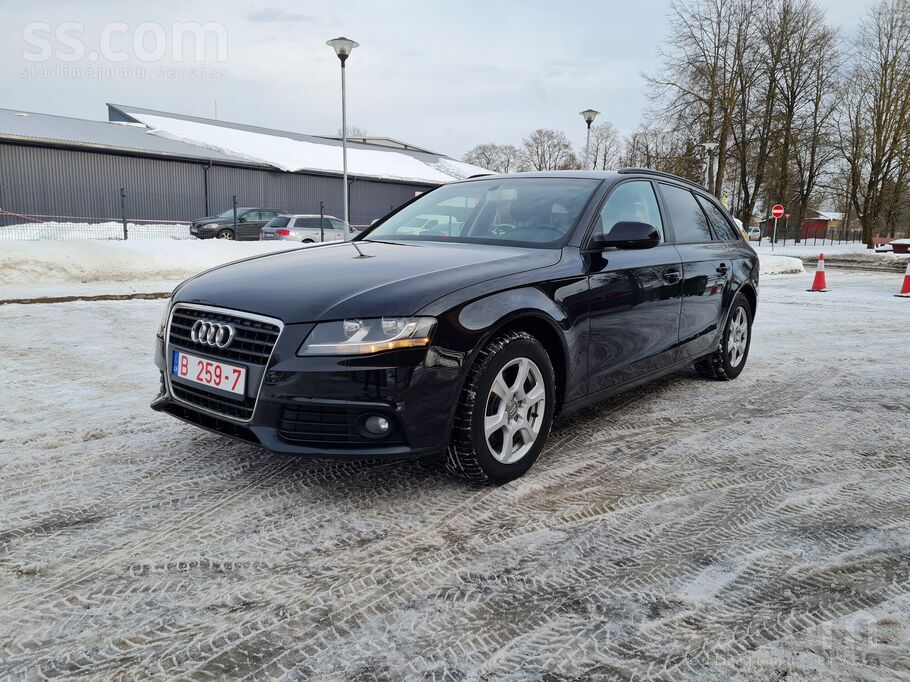 Audi Tikko no Beļgijas, Automāts, Audi A4 Wagon B8, 2.0
