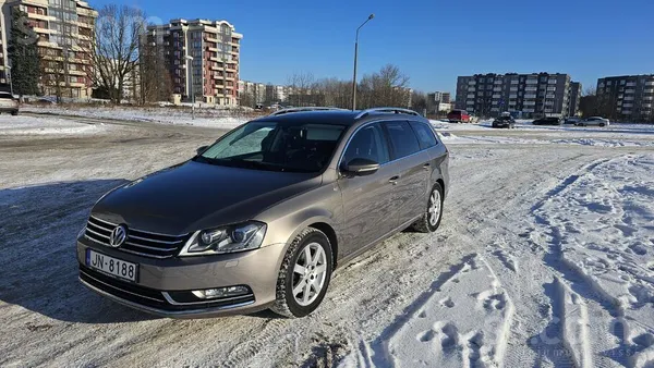 Volkswagen Volkswagen Passat B7 (2011) 2.0 Tdi Highline / Авт