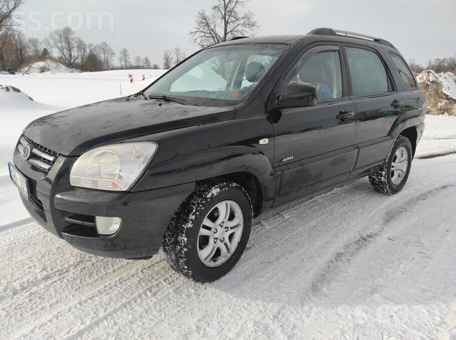 Pārdodu Kia Sportage 2.0 dīzelis, manuālis, 4X4. Nomainīta zobsiksna, eļļa,